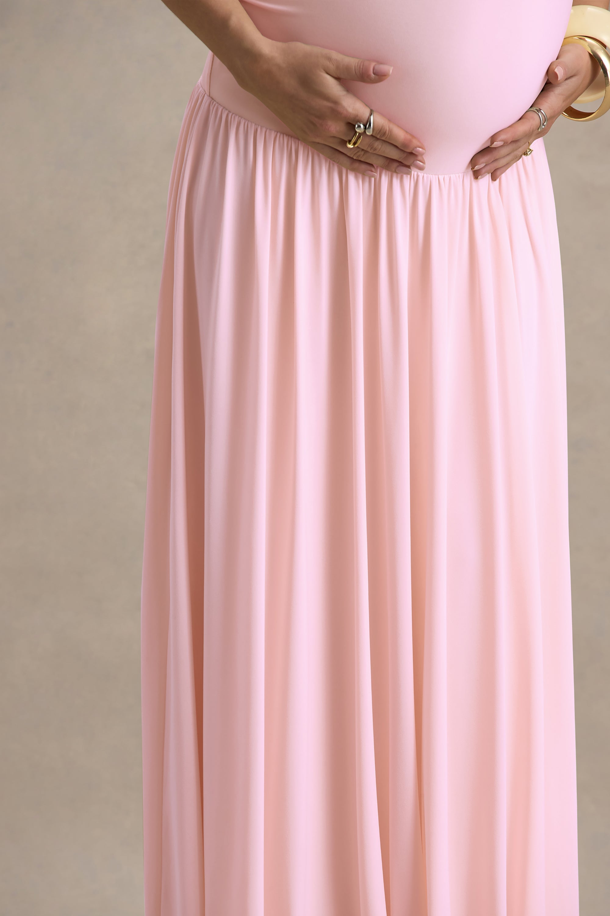 ECM_HR_CL136318081---Outline-_-Light-Pink-Crew-Neck-Maternity-Maxi-Dress-With-Pleated-Skirt0.jpg
