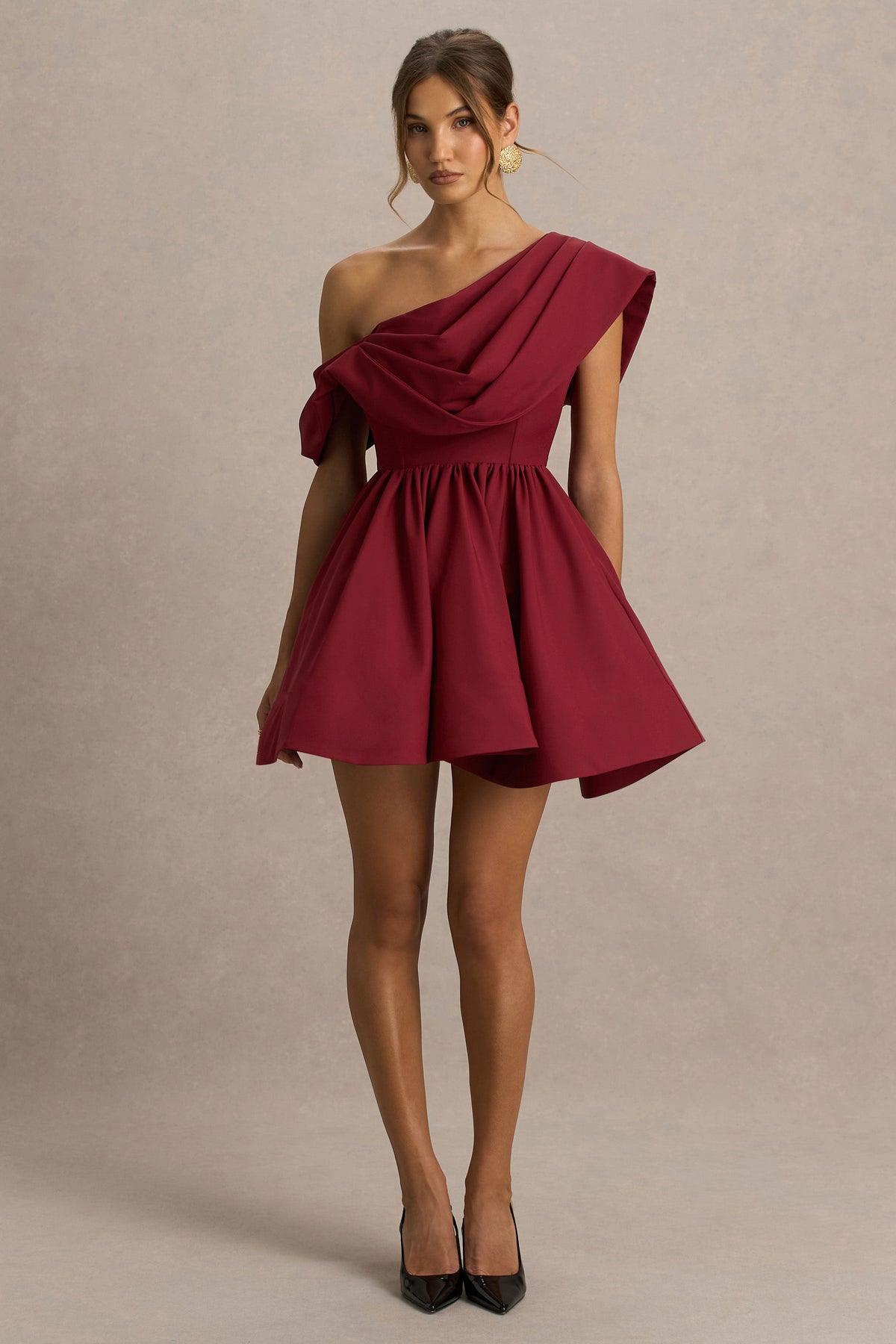 Verona | Burgundy miniklänning med asymmetrisk halsringning