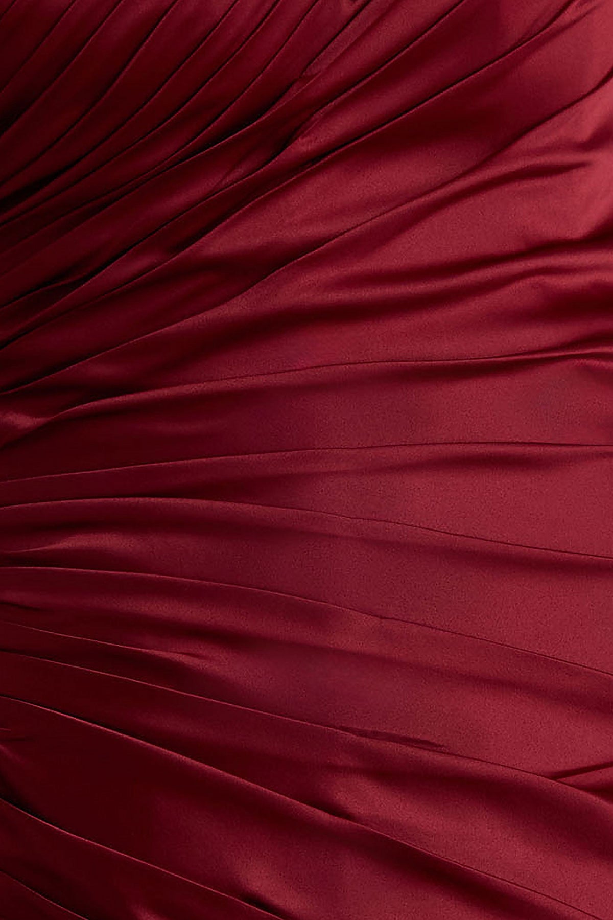 Milia | Burgundy långklänning i satin med utsmyckad hjärtformad överdel