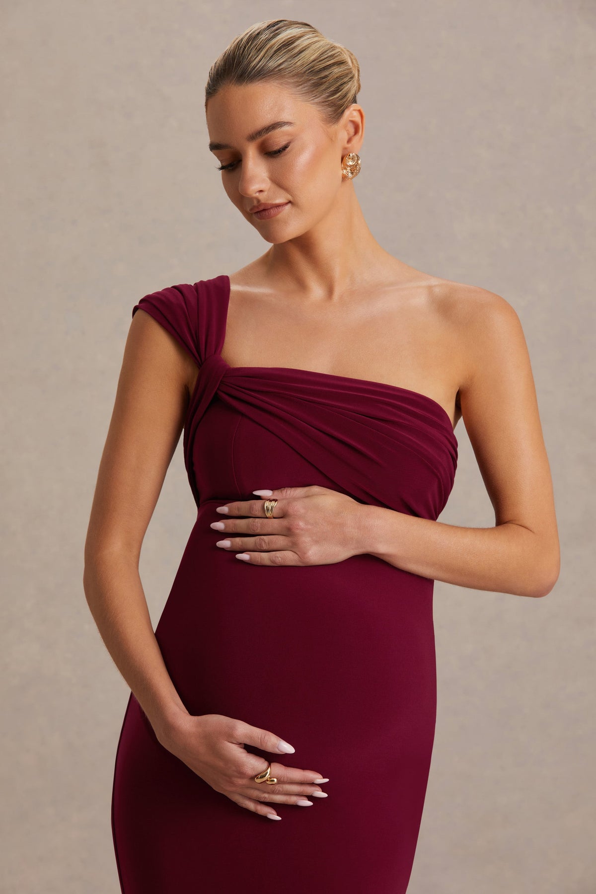Mila | Burgundy enaxlad långklänning i gravidmodell