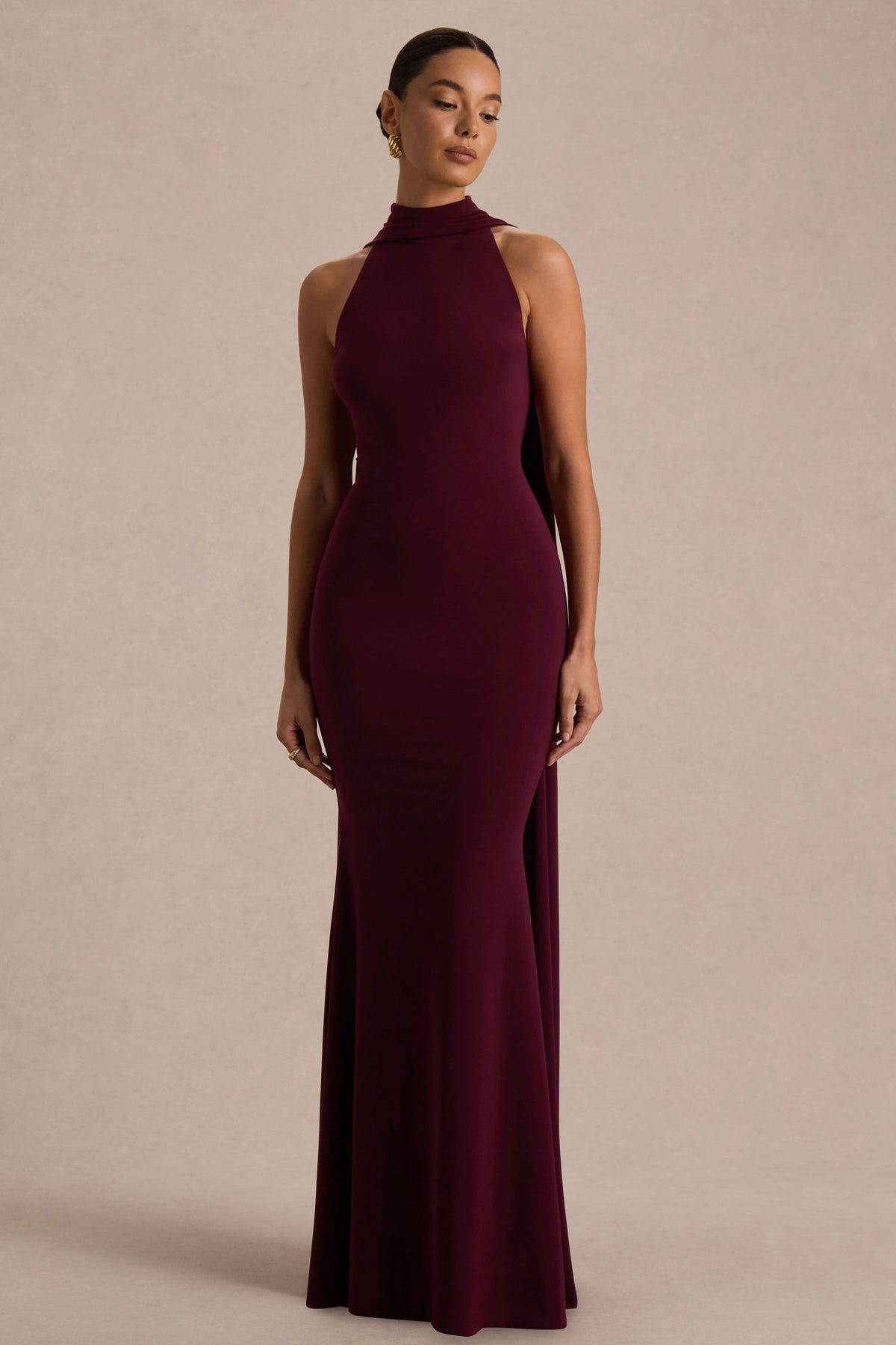 Cordy | Burgundy långklänning med sjaldetalj