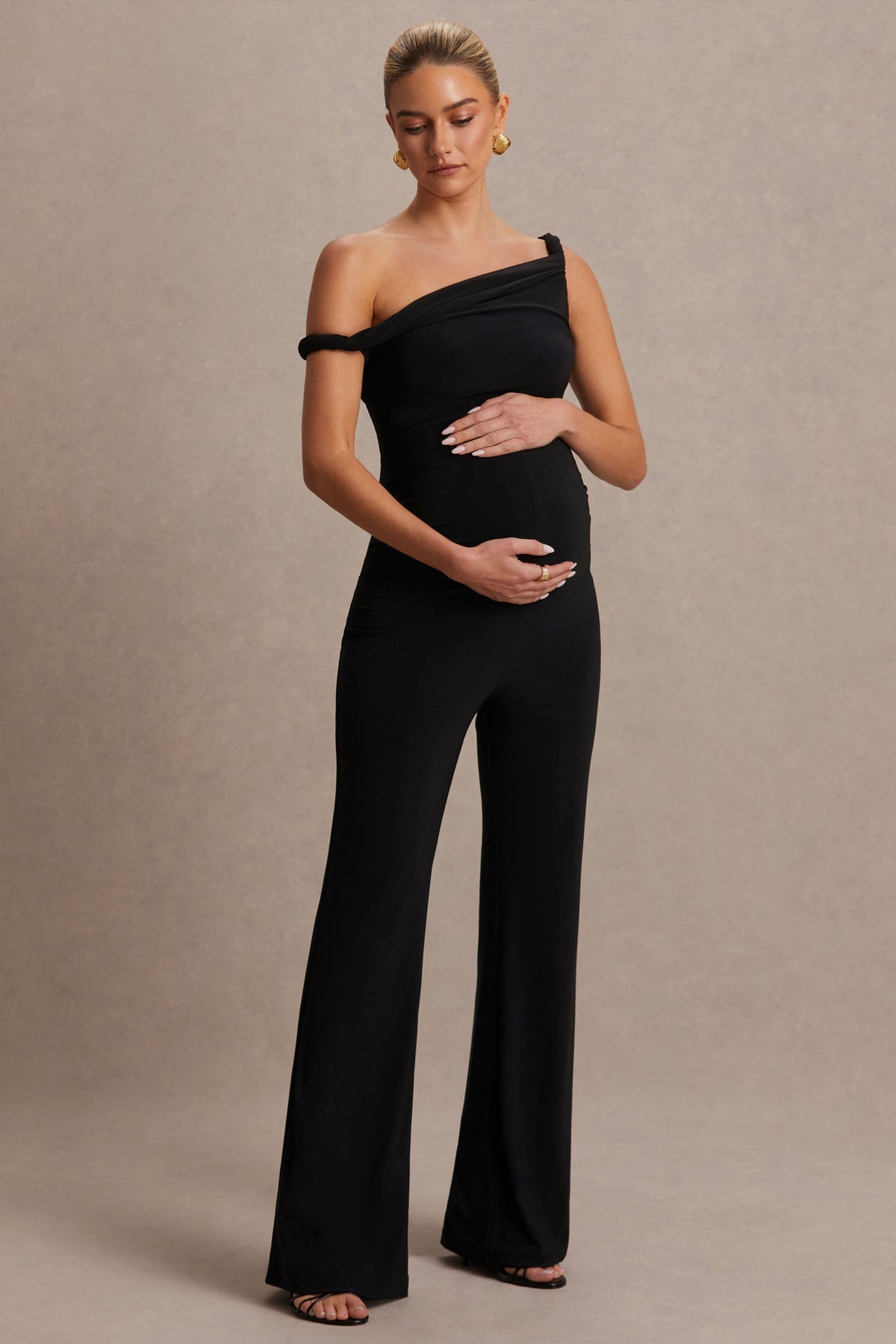 Kira | Svart asymmetrisk byxdress i gravidmodell