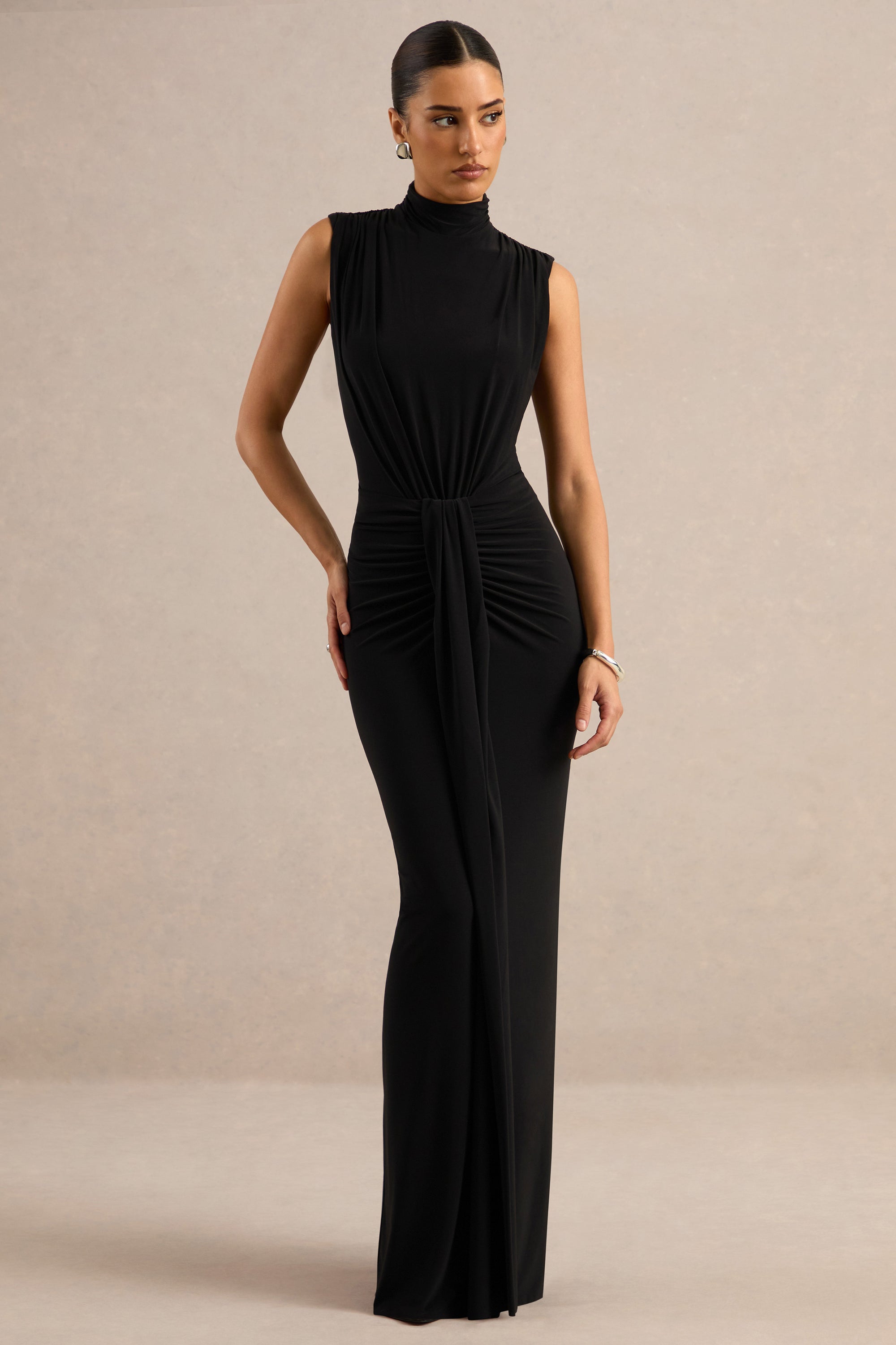 ECM_HR_CL137765001_Isona_Black 8.jpg