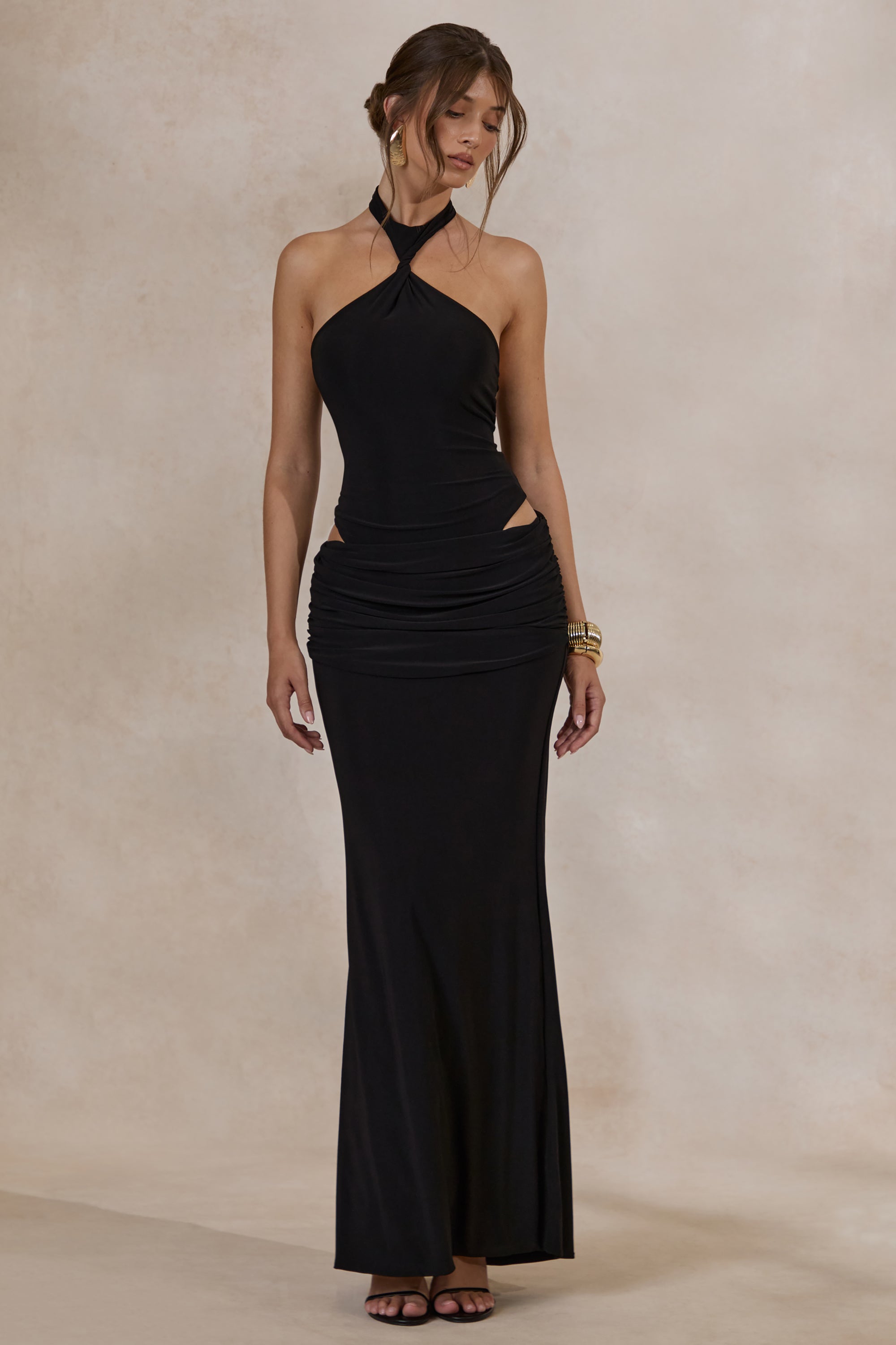 ECM_HR_CL137822001---Lillia-_-Black-Twisted-Halter-Neck-Bodysuit-+-CL137836001---Esara-_-Black-Maxi-Skirt-With-Gathered-Detailing-3.jpg