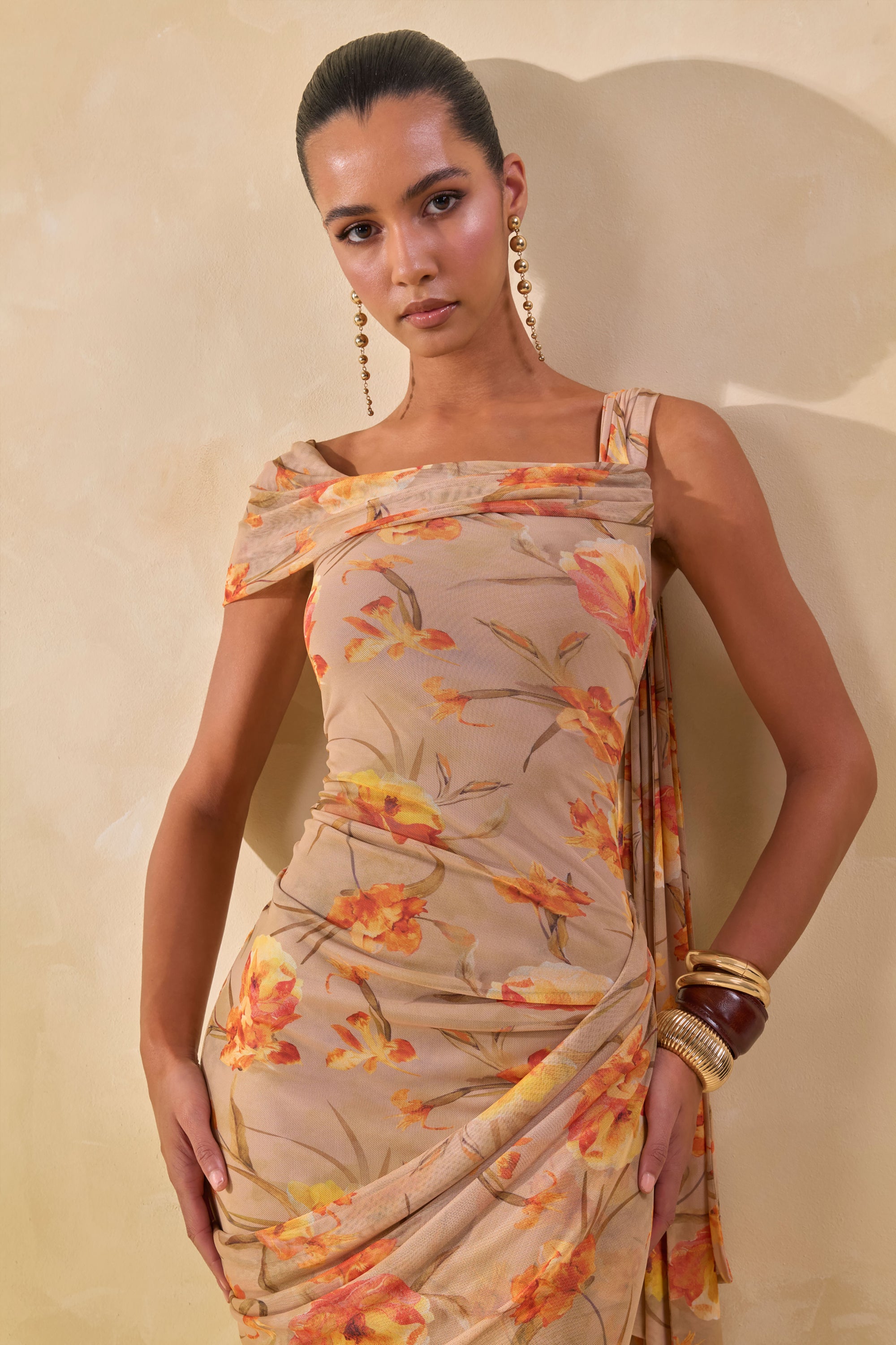 ECM_HR_CL138213070---Afton-Orange-Floral-Mesh-Asymmetric-Neck-Maxi-Dress-With-Sash-Detail6.jpg