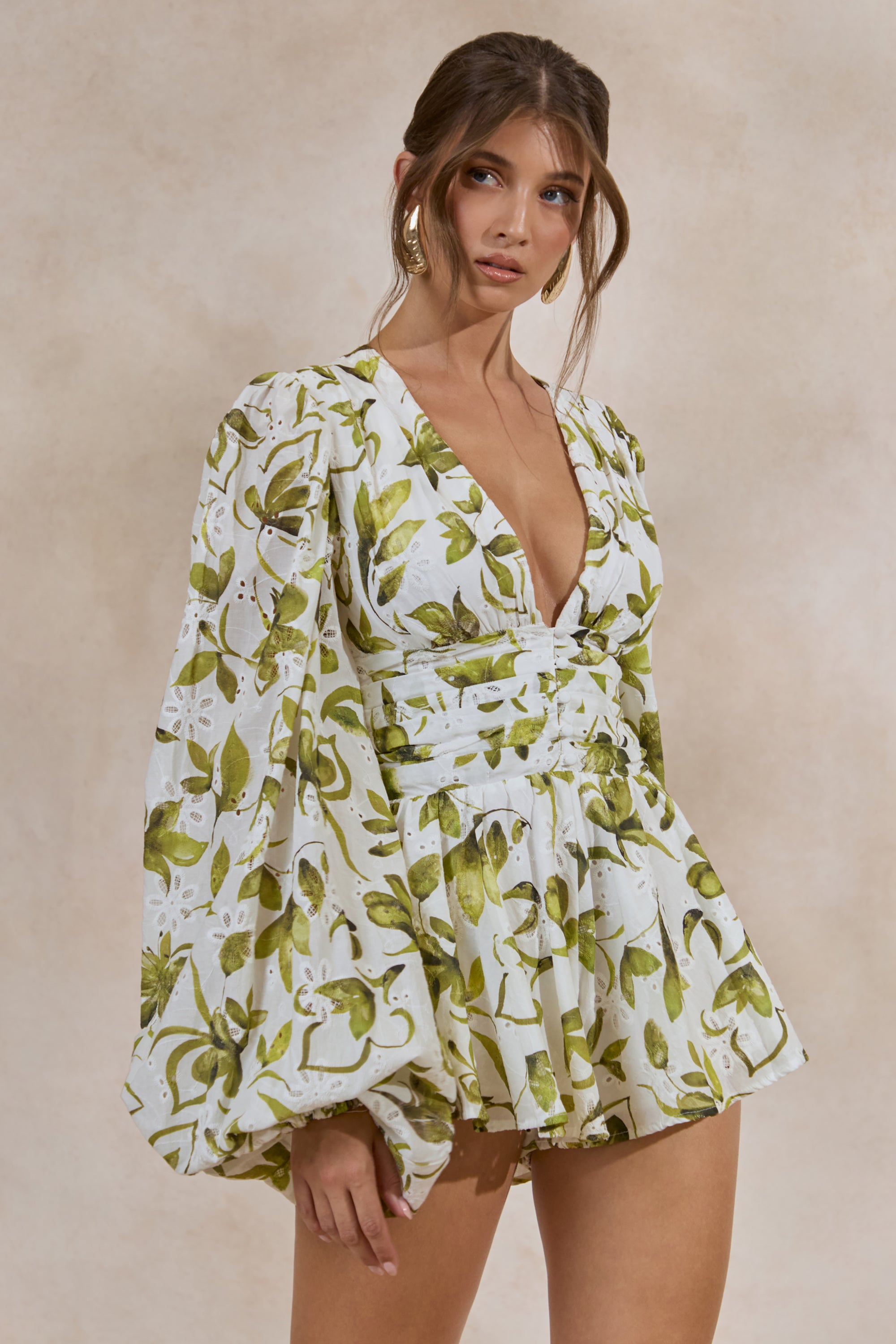 ECM_HR_CL138228110---Caron-_-White-And-Green-Floral-Broderie-Plunge-Neck-Playsuit3.jpg