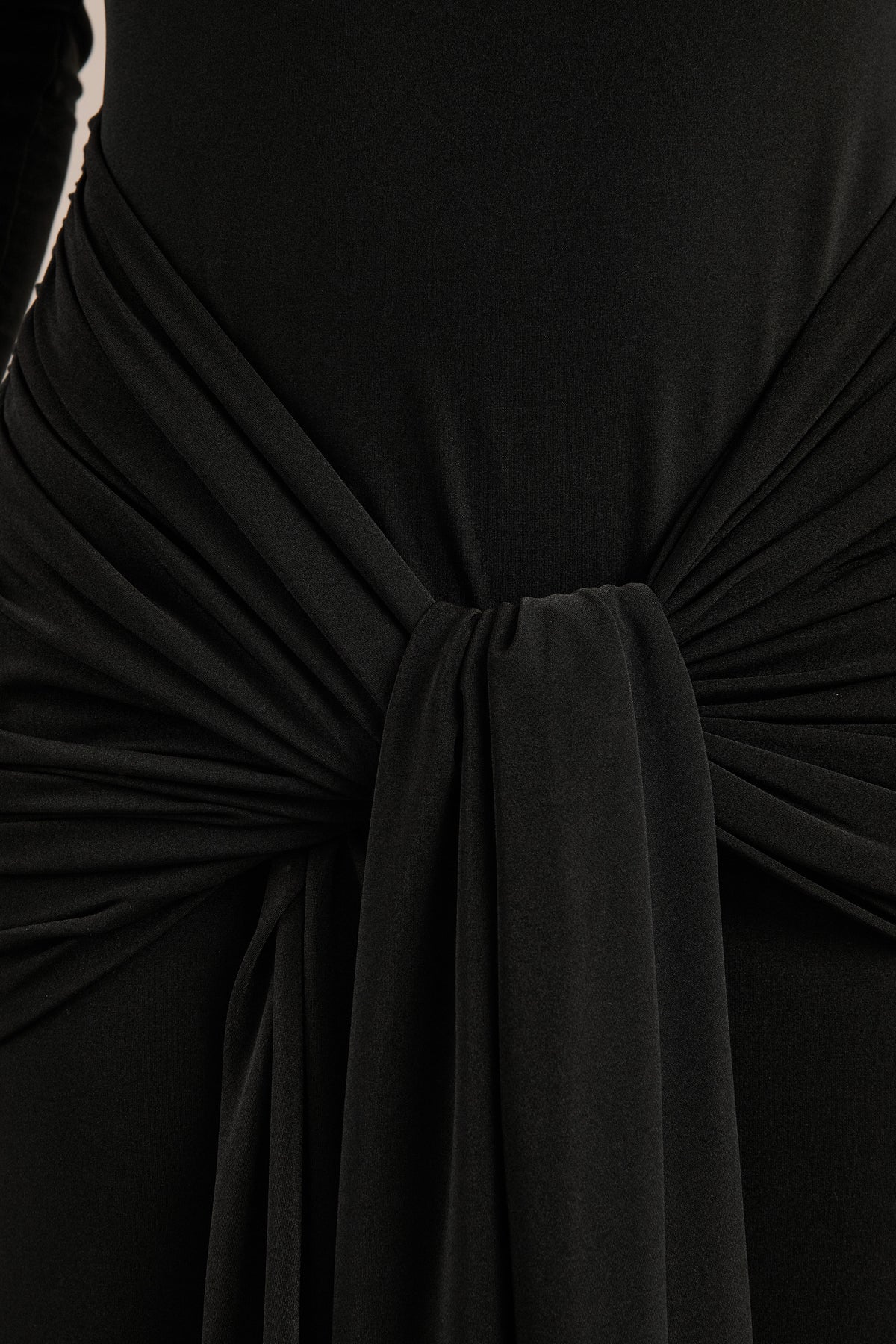 ECM_HR_CL138357001 - Lania _ Black Sweetheart-Neck Maxi Dress With Gathered Detailing4.jpg