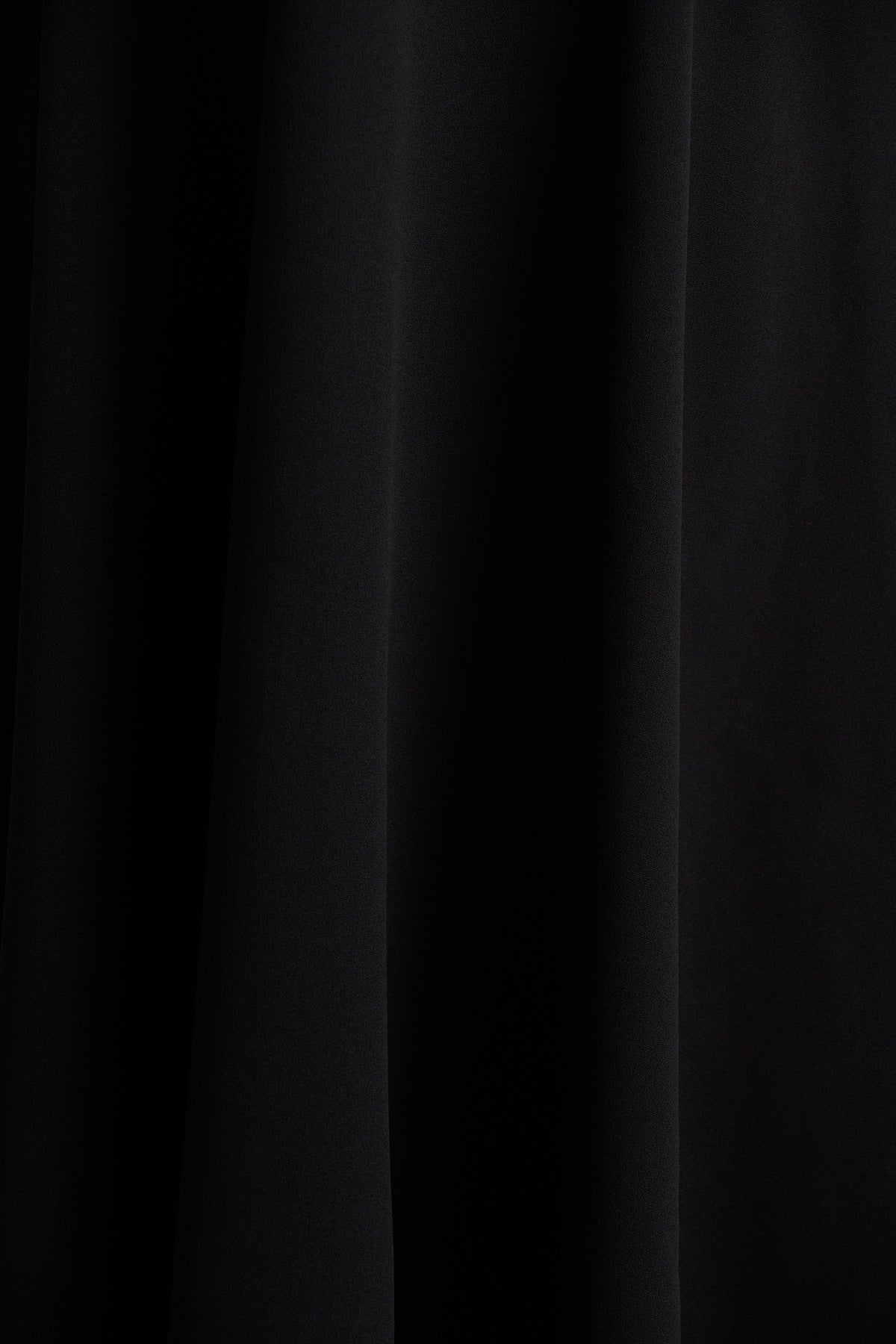 HR_CL138720001 - Andromeda Black Sweetheart Midi Dress07.jpg