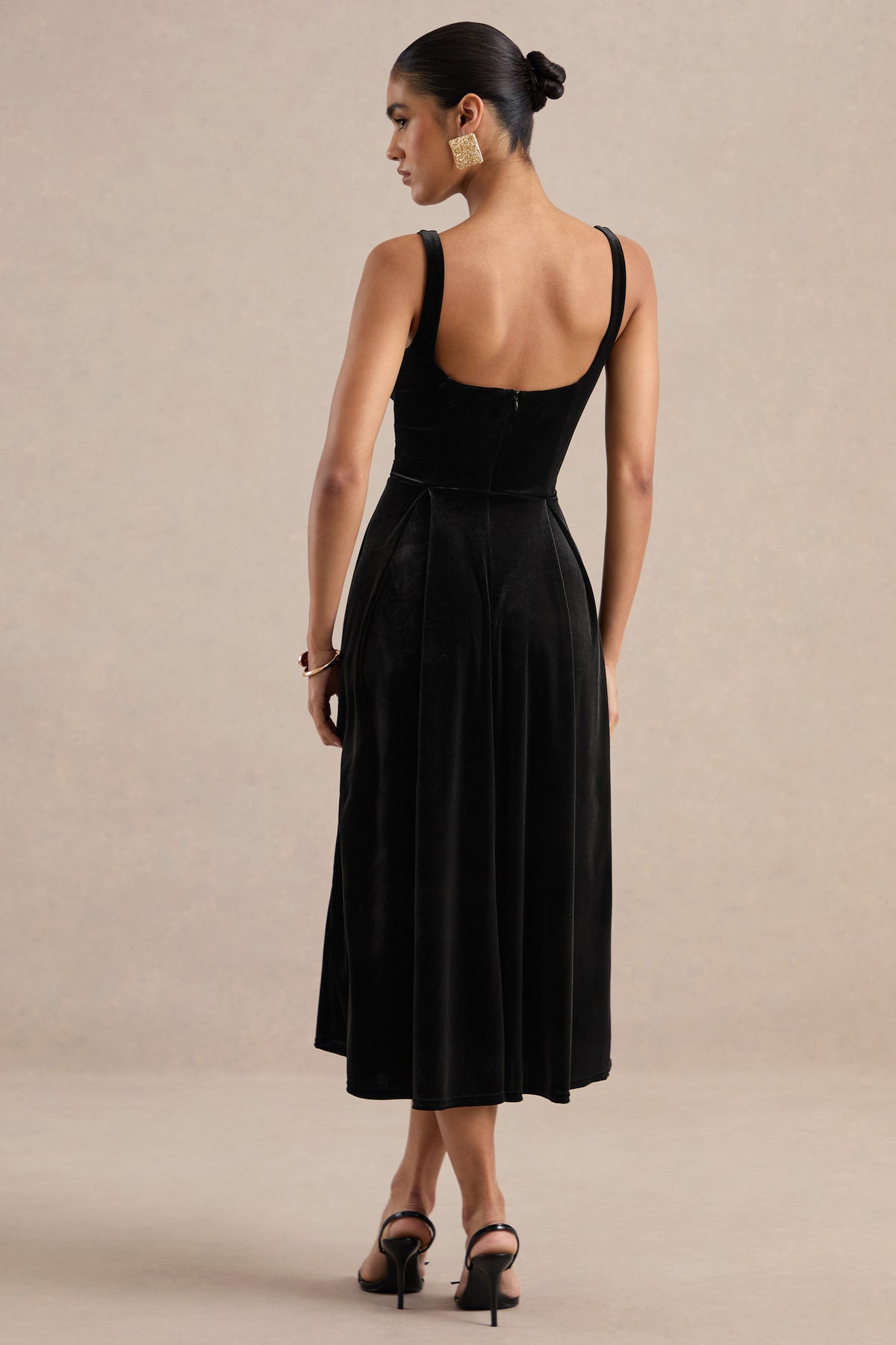 ECM_HR_CL139336001 - Zelella _ Black Velvet Square Neck A-Line Midi Dress5.jpg