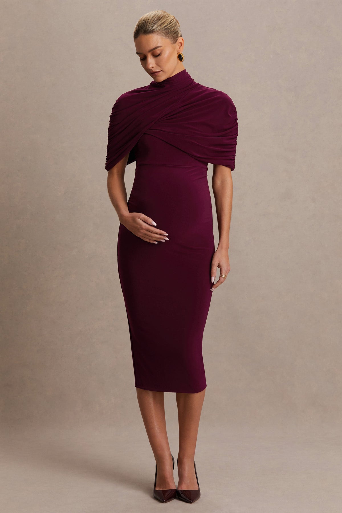 Augustina | Burgundy midiklänning i gravidmodell med capeärm