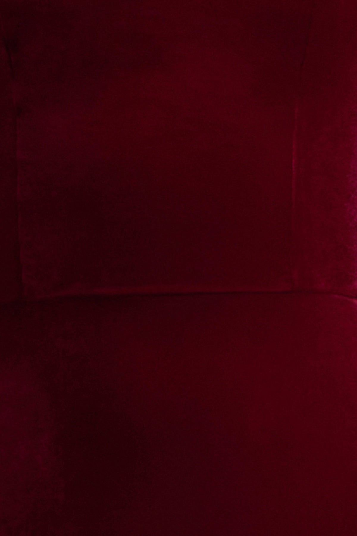 Illusion | Burgundy axelbandslös långklänning i sammet med rosett