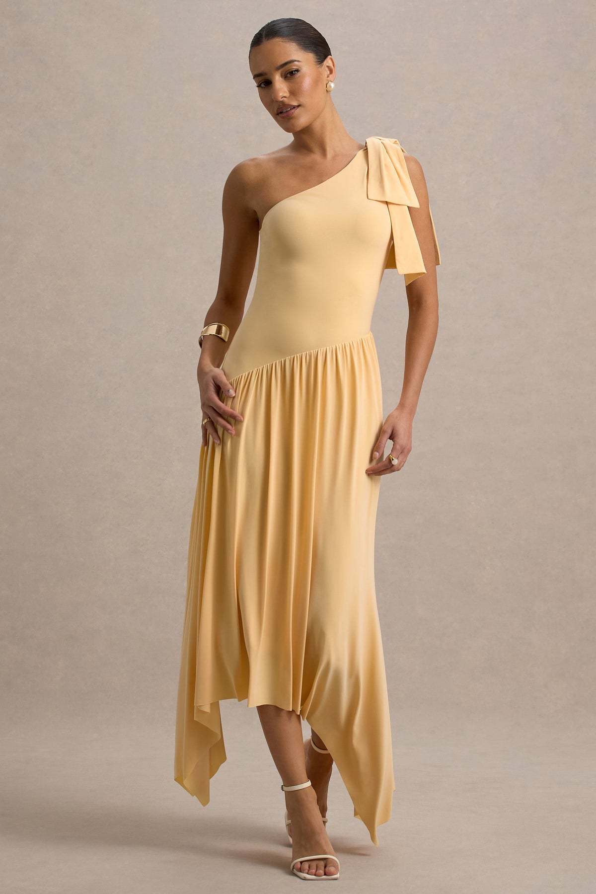 Lotus Love | Orange asymmetrisk långklänning med rosett