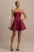 Lioray | Burgundy axelbandslös miniklänning i satin