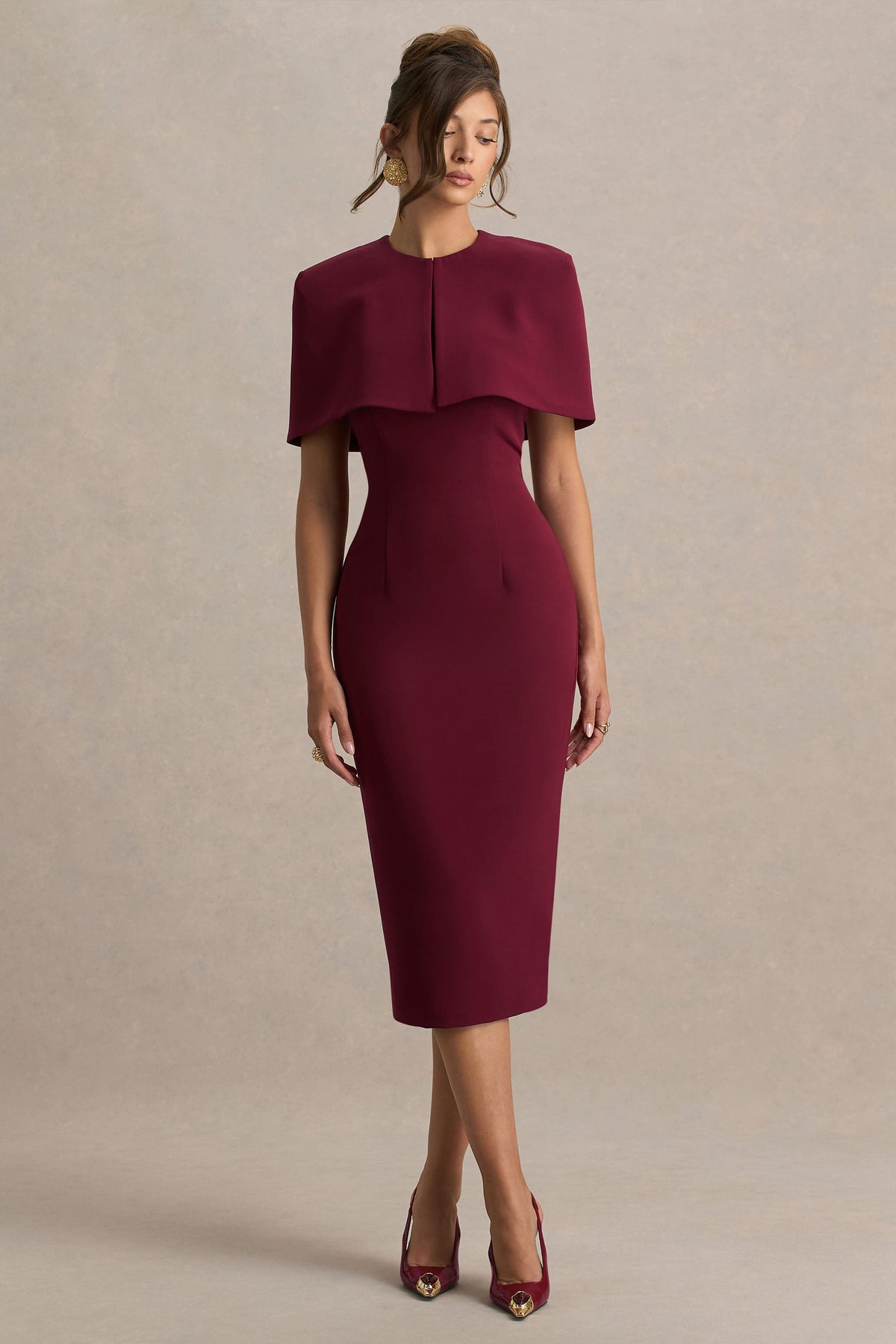 Baylor | Burgundy midiklänning med avtagbar cape