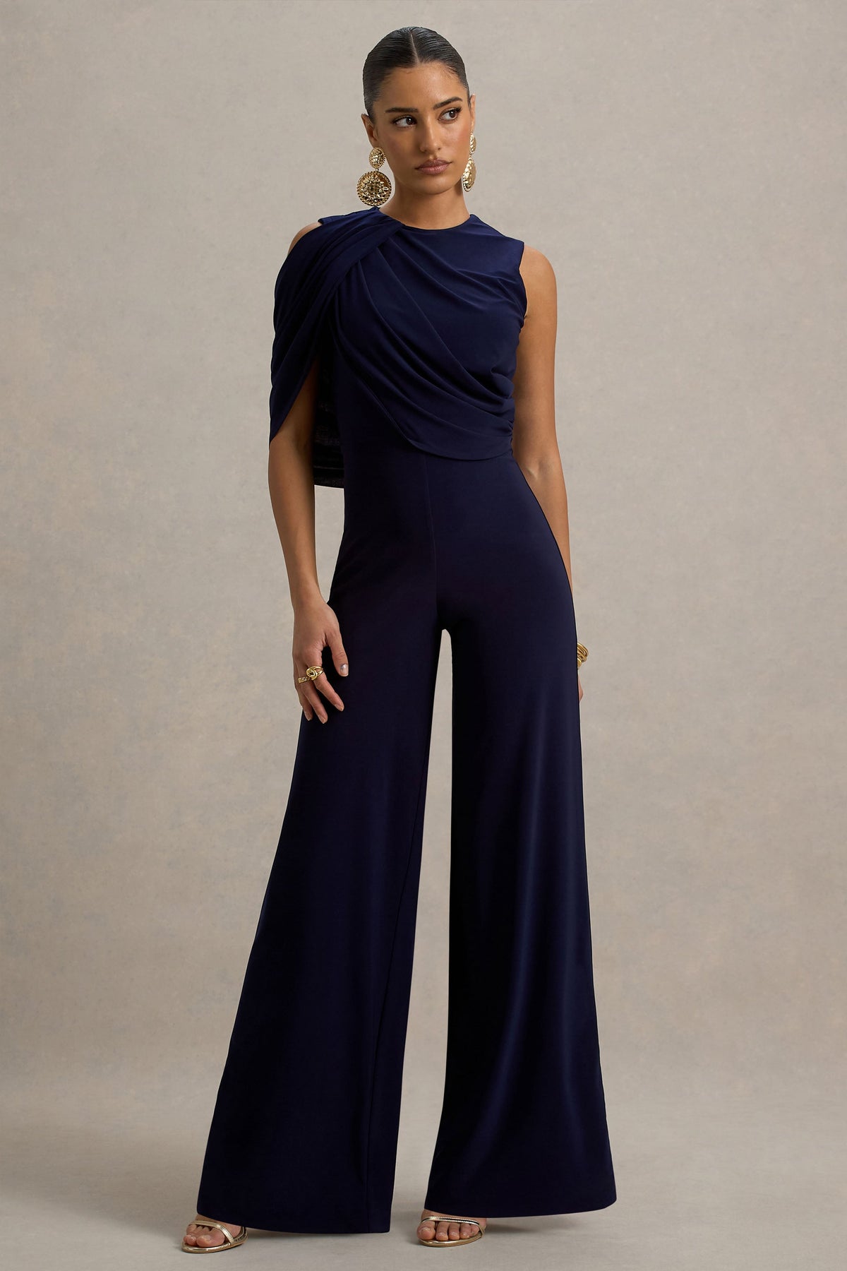 Opulence | Marinblå byxdress med cape