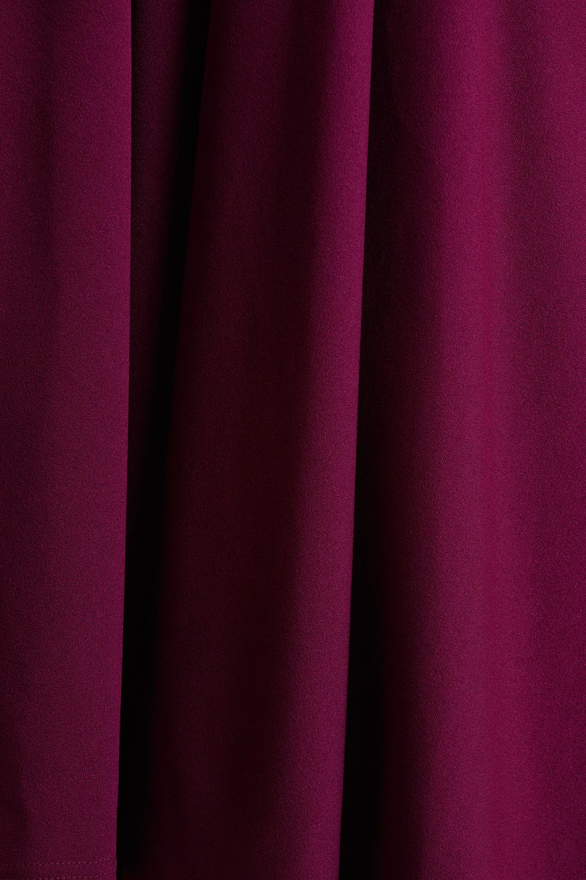 Depths | Burgundy midiklänning med v-ringning