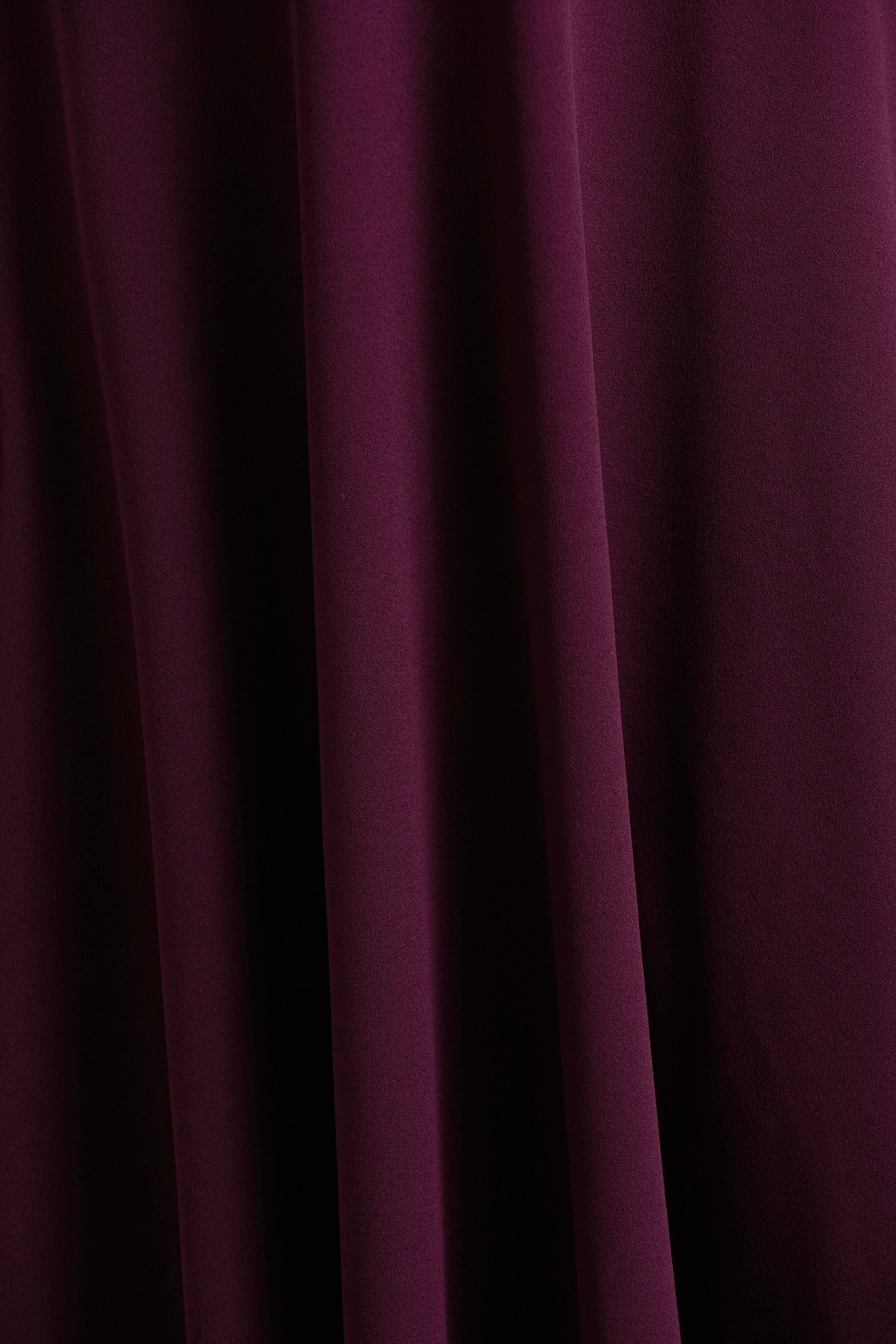 Andromeda | Burgundy midiklänning med hjärtformad överdel