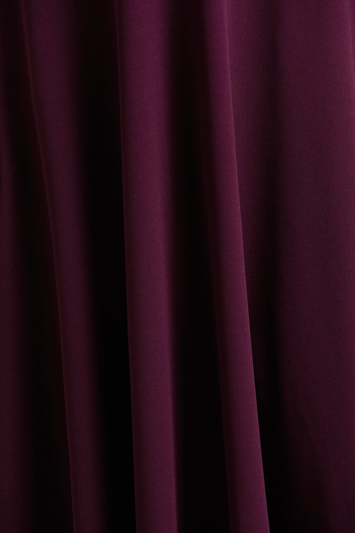 Andromeda | Burgundy midiklänning med hjärtformad överdel