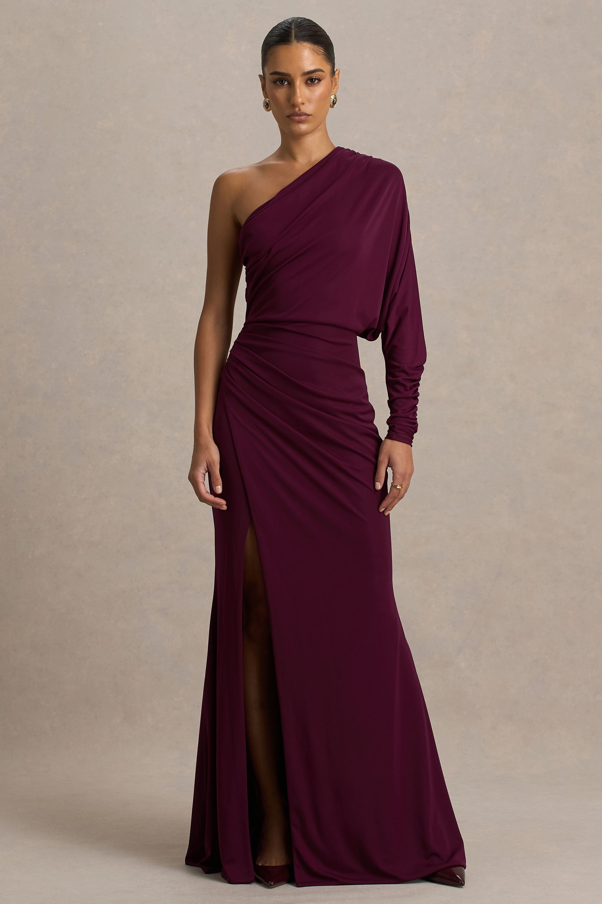 Lola | Burgundy enaxlad långklänning med slits