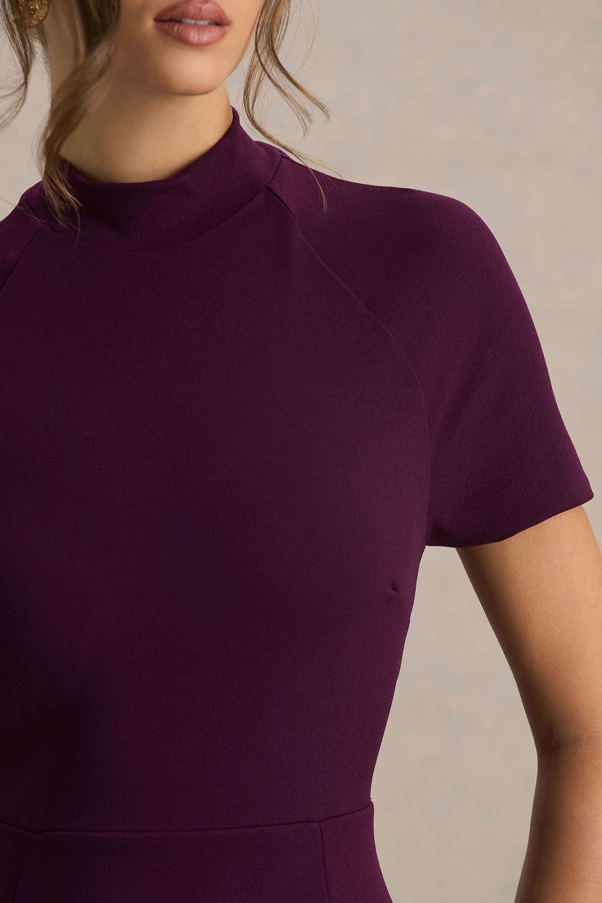 Alea | Burgundy långklänning med hög hals
