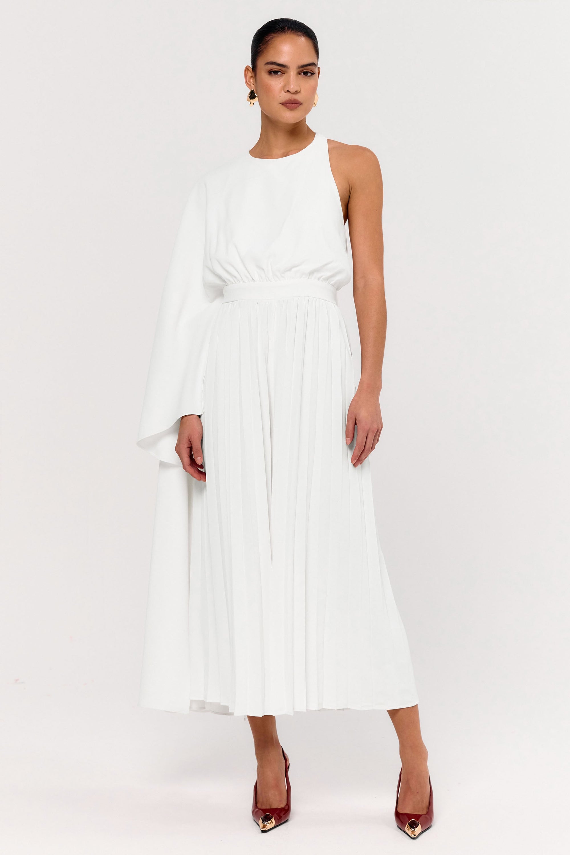 Paradise | Vit byxdress med capeärm