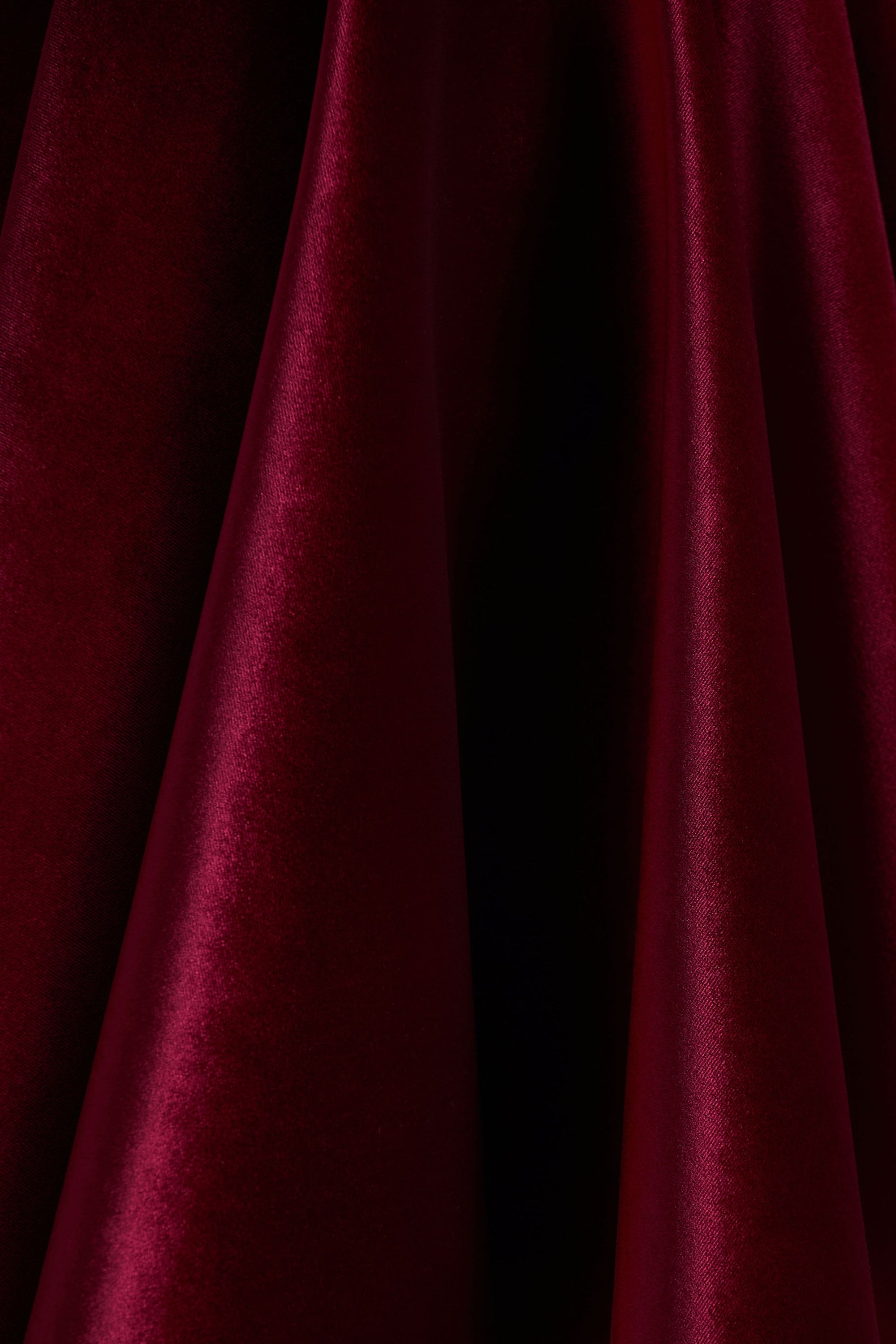 Mirage | Burgundy miniklänning i sammet med halterneck och klockad kjol