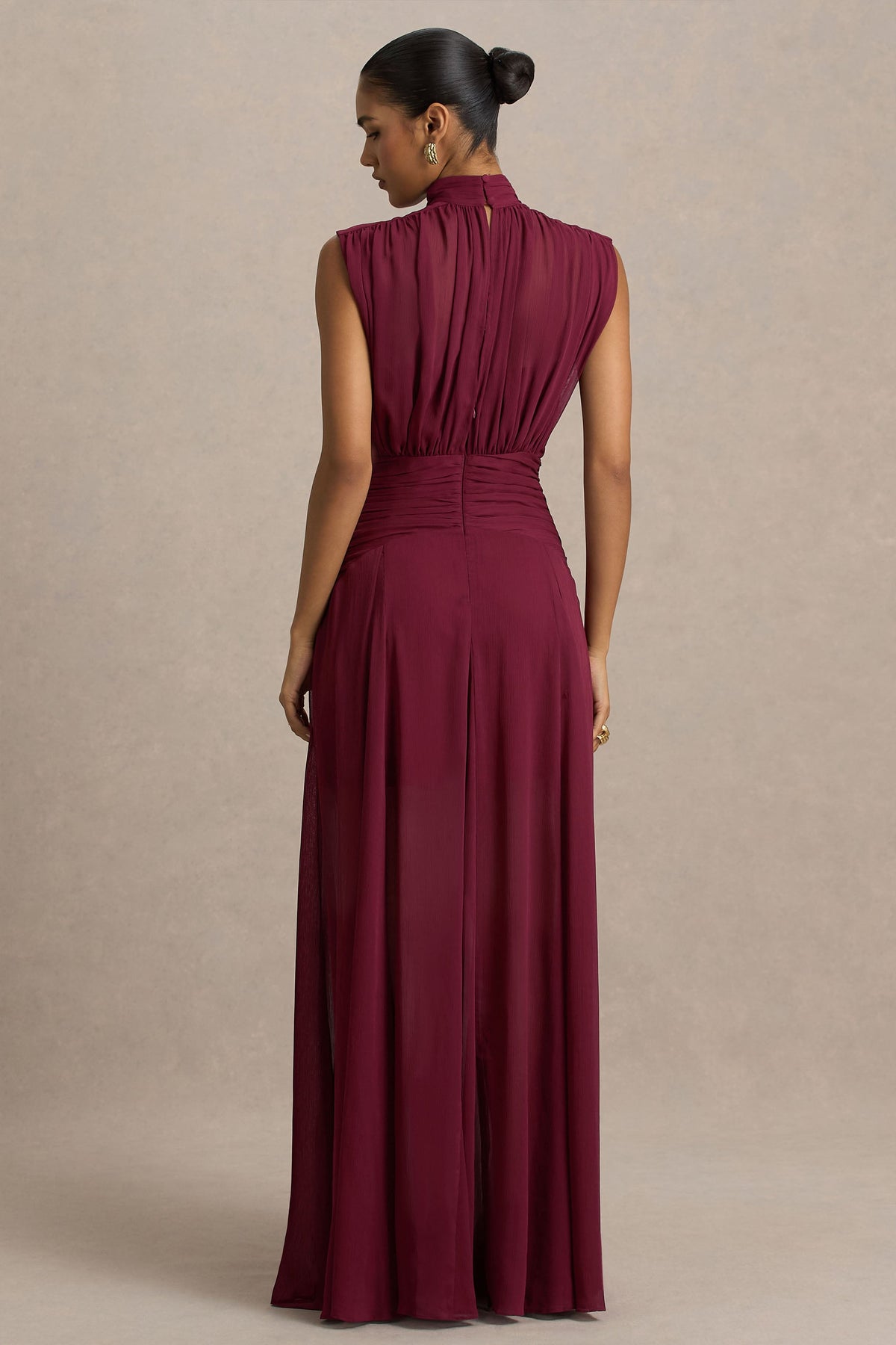 Melanina | Burgundy långklänning med rynkade detaljer