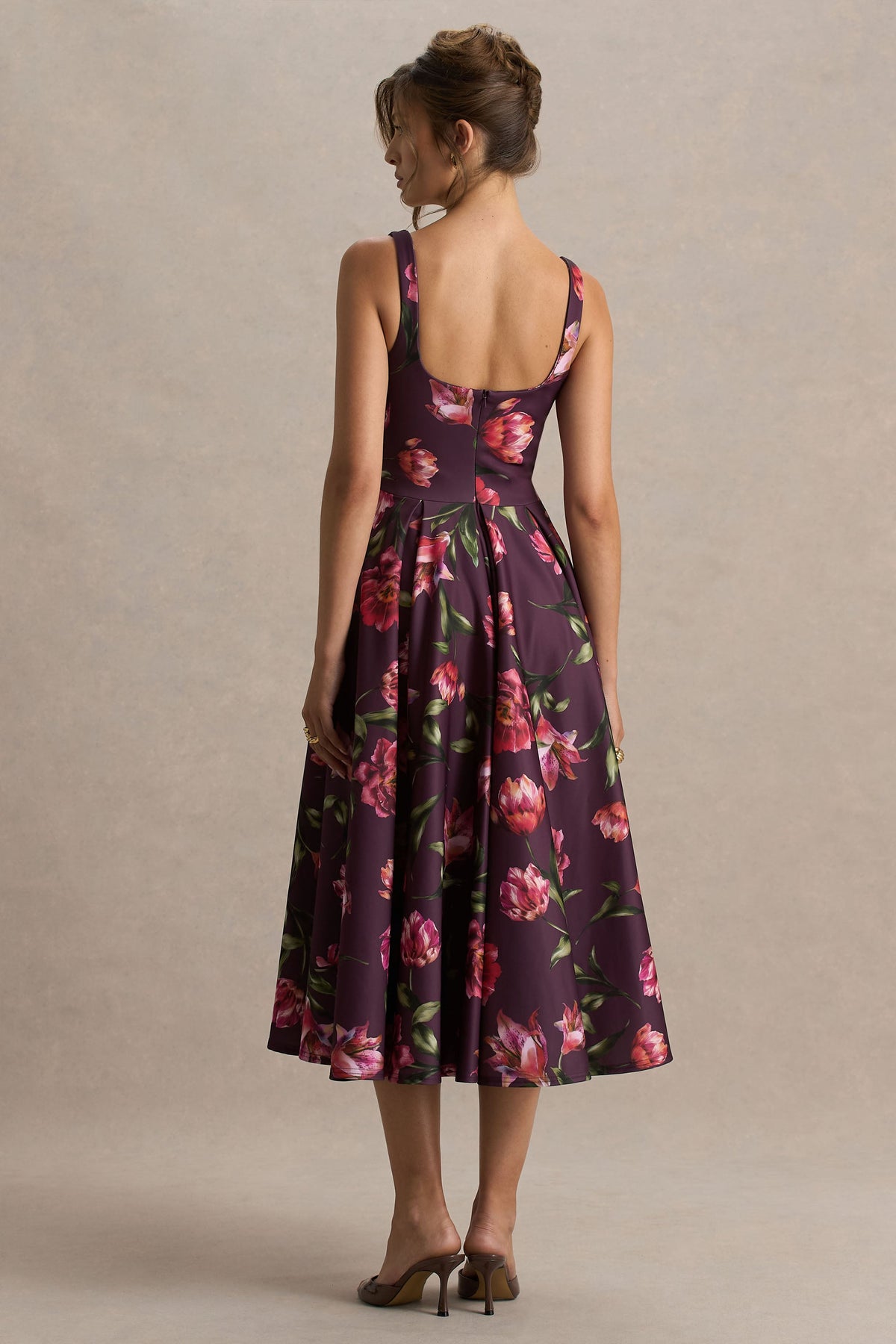 Berta | Burgundy midiklänning med blommönster och klockad kjol
