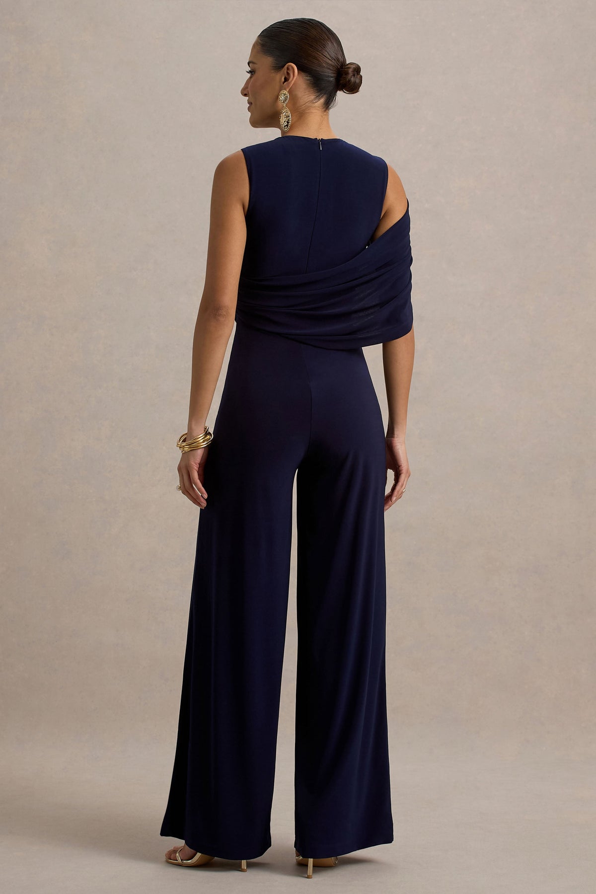 Opulence | Marinblå byxdress med cape