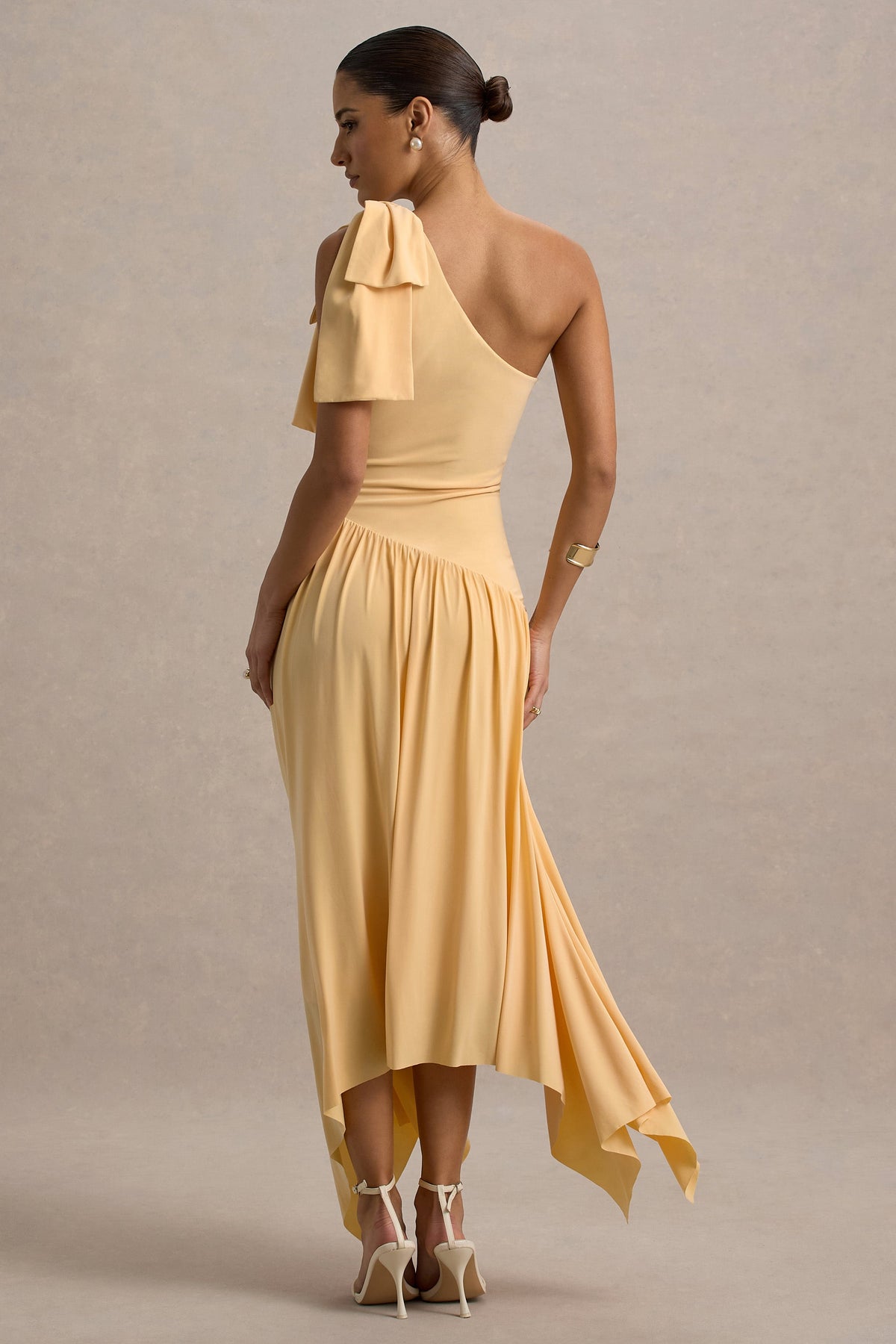 Lotus Love | Orange asymmetrisk långklänning med rosett
